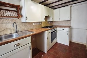 Kitchen- click for photo gallery